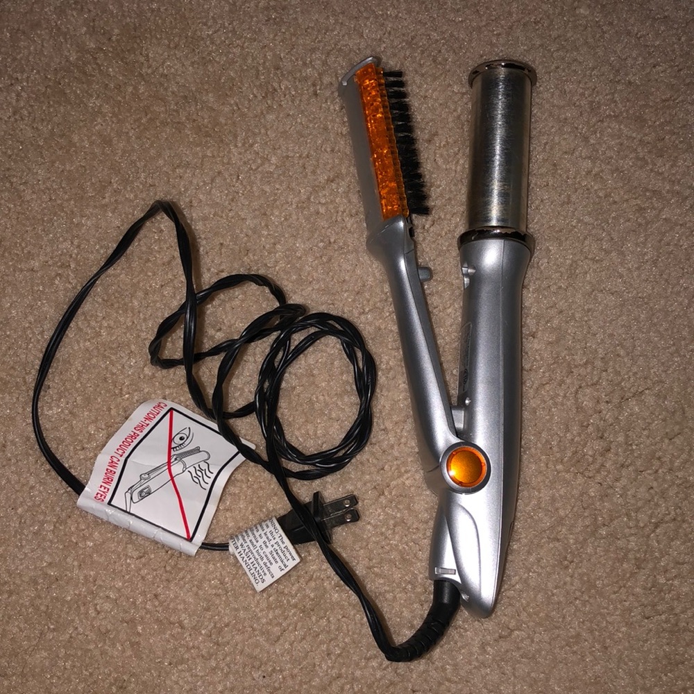 instyler wet to dry rotating flat iron.